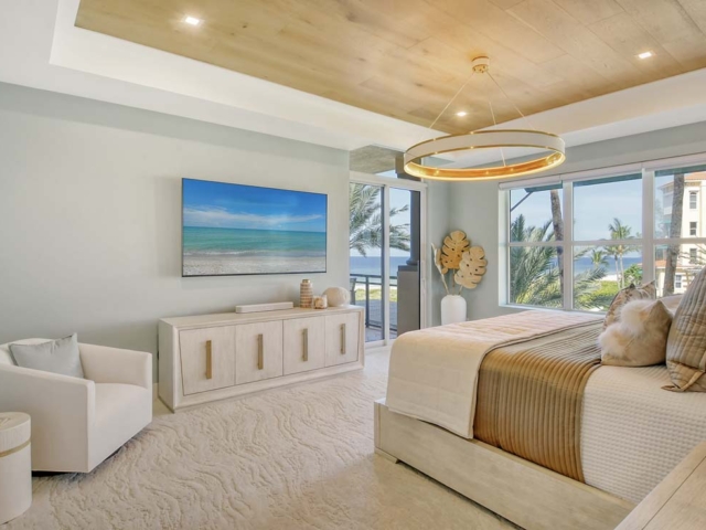 Longboat Key: Four Bedroom Beachfront bedroom