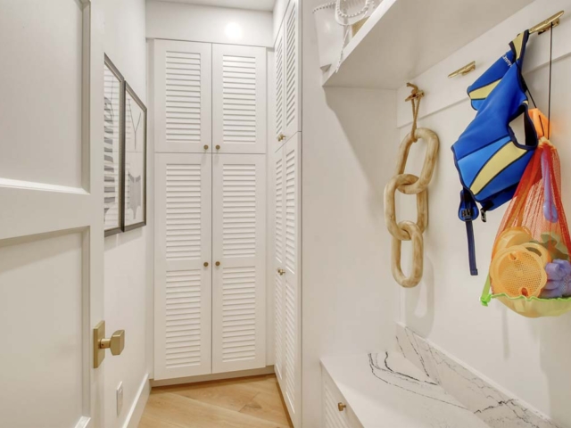 Longboat Key: Four Bedroom Beachfront closet