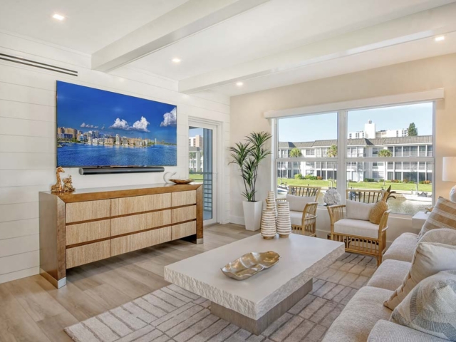 Longboat Harbour living area